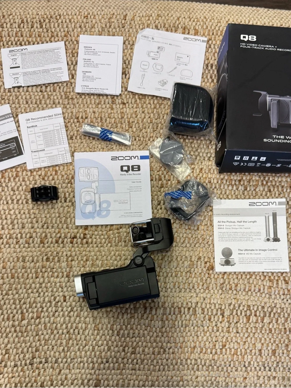 Zoom Q8 Handy Video & 4-Track Audio Recorder HD Camera Bundle w/ Box⁠- used once